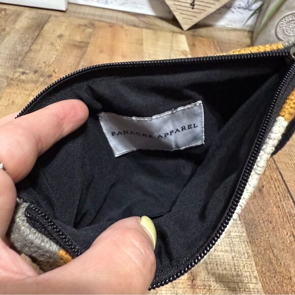 Panache collection WRISTLET - Picture 11 of 13